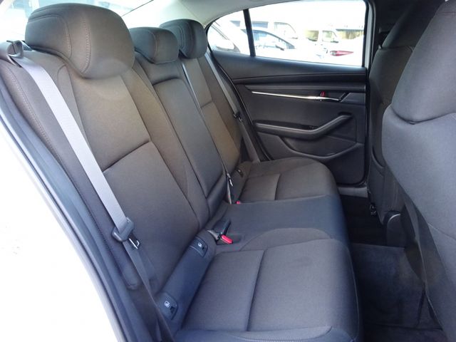 MAZDA3 SEDAN