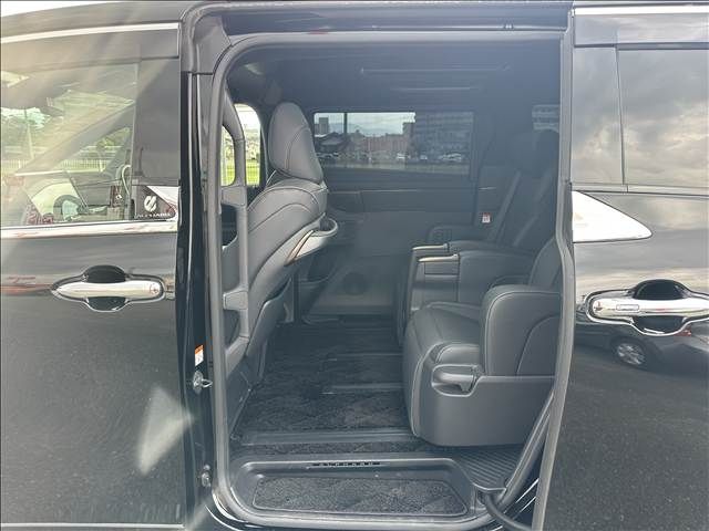 ALPHARD hybrid