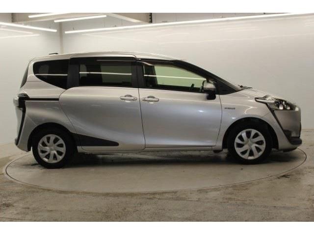 SIENTA HYBRID