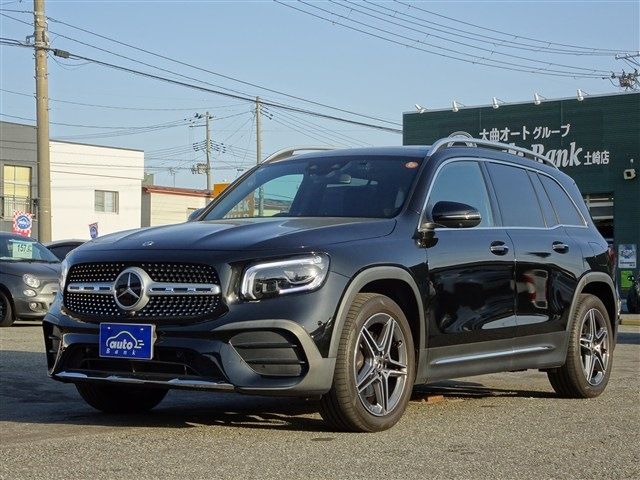MERCEDES BENZ GLB