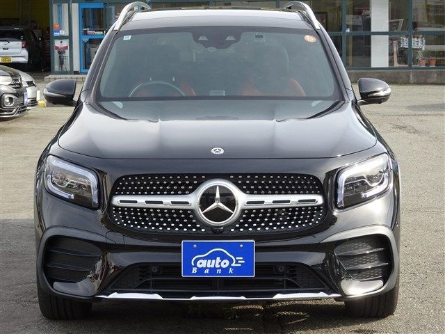 MERCEDES BENZ GLB