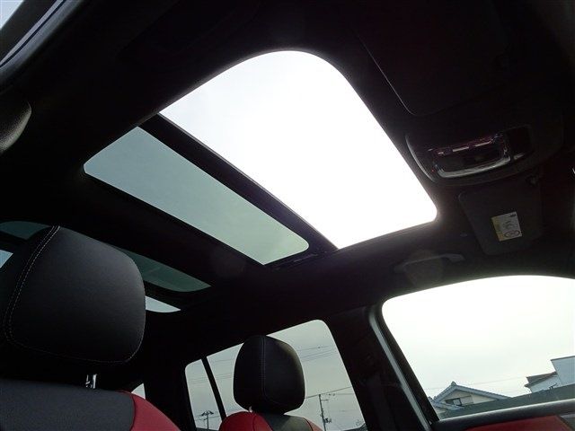 MERCEDES BENZ GLB