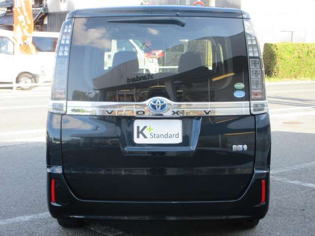 VOXY HYBRID