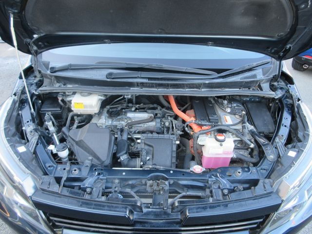 VOXY HYBRID