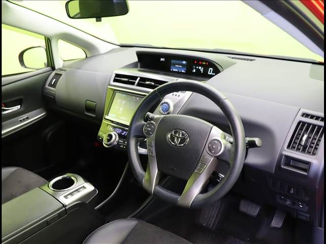 PRIUS Alpha