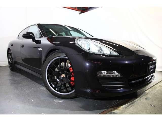 PORSCHE PANAMERA