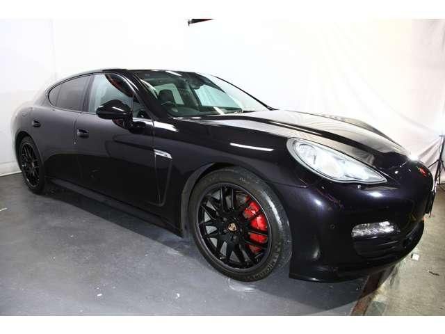 PORSCHE PANAMERA
