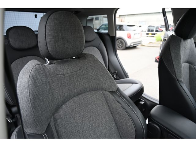 MINI COOPER D CROSSOVER