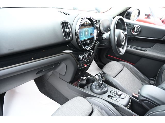 MINI COOPER D CROSSOVER