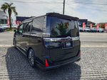 VOXY HYBRID