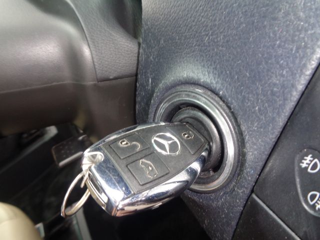 MERCEDES BENZ V class