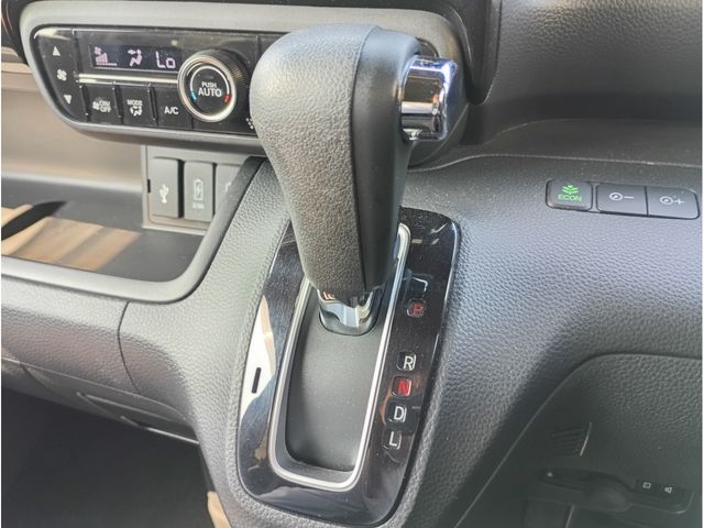 N BOX CUSTOM 4WD