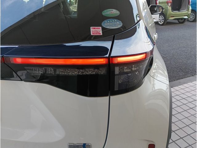 YARIS CROSS HYBRID