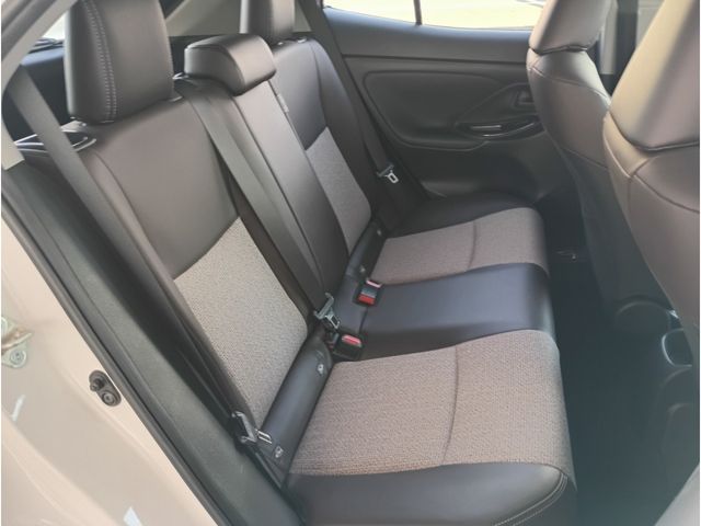 YARIS CROSS HYBRID
