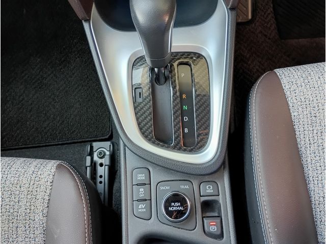 YARIS CROSS HYBRID
