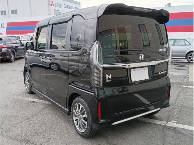 N BOX CUSTOM