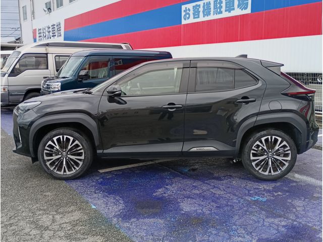 YARIS CROSS HYBRID