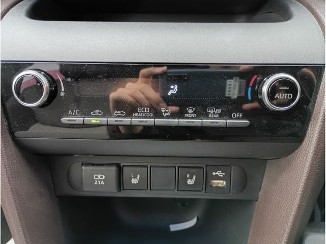 YARIS CROSS HYBRID