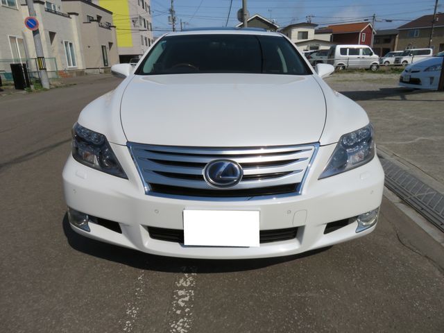 LEXUS LS600hL