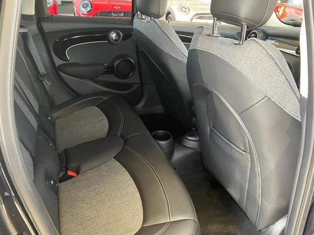 MINI COOPER D 5DOOR