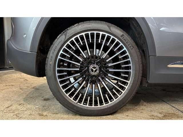 MERCEDES BENZ EQA