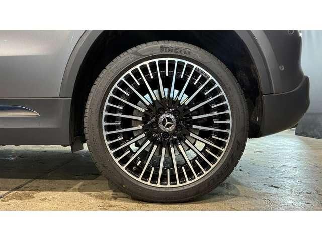 MERCEDES BENZ EQA