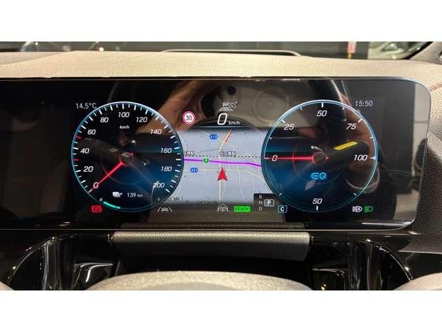 MERCEDES BENZ EQA