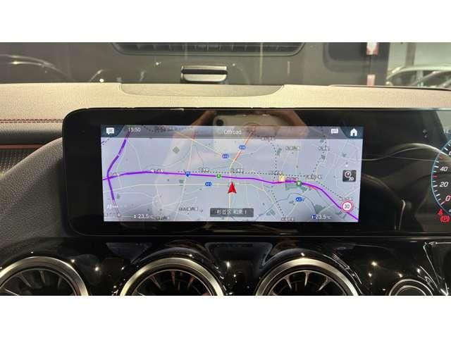 MERCEDES BENZ EQA