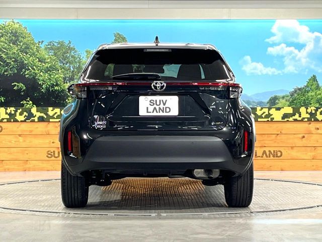 YARIS CROSS HYBRID
