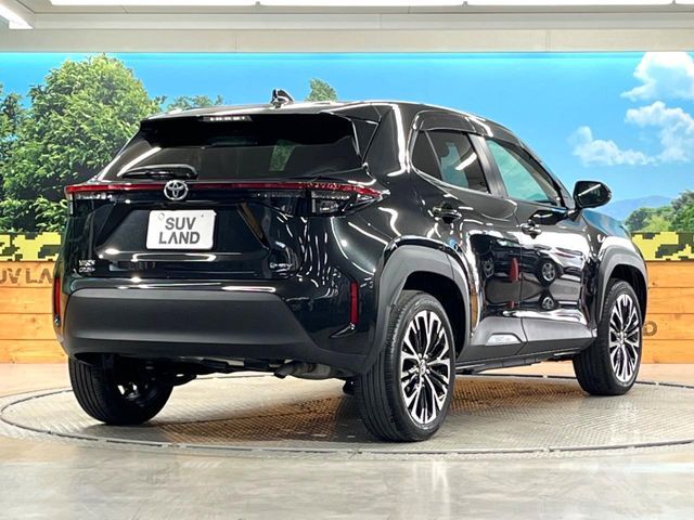 YARIS CROSS HYBRID