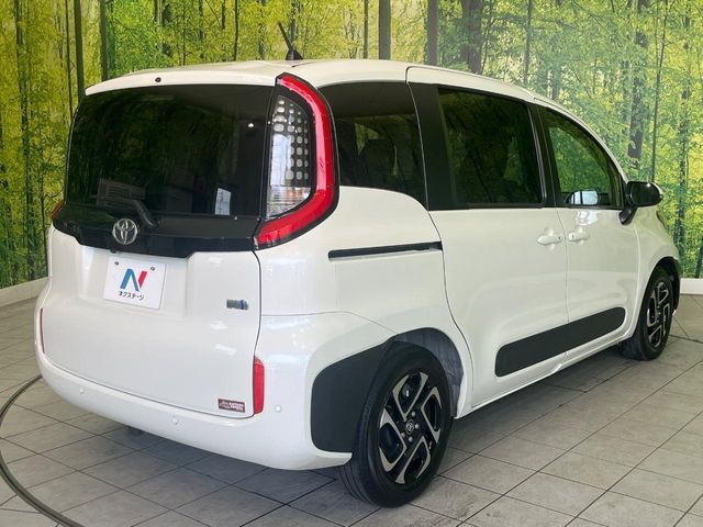 SIENTA HYBRID
