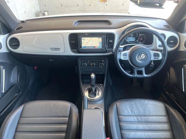 VOLKSWAGEN The BEETLE