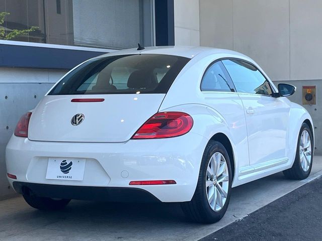 VOLKSWAGEN The BEETLE