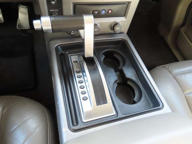 HUMMER H2