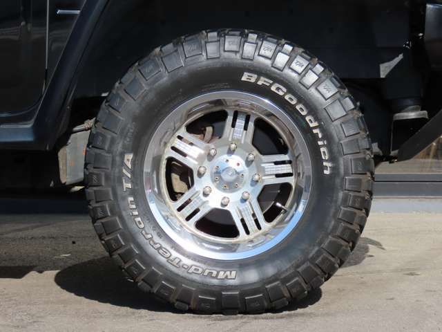 HUMMER H2