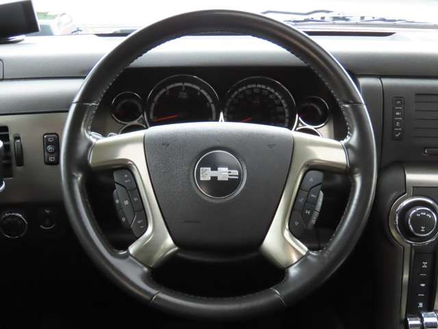 HUMMER H2