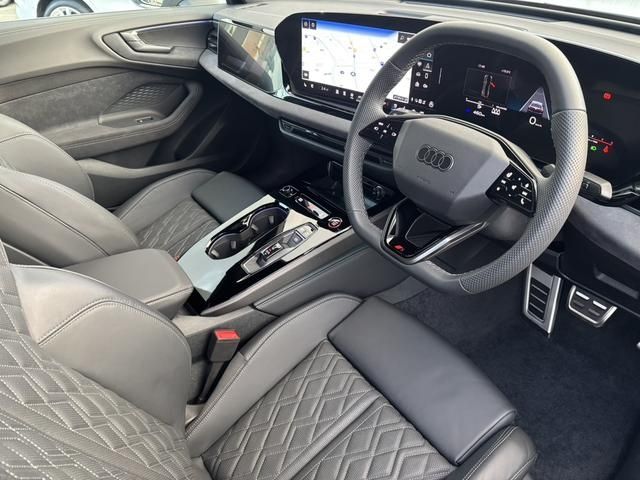 AUDI S5 Sedan