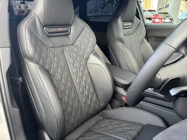 AUDI S5 Sedan
