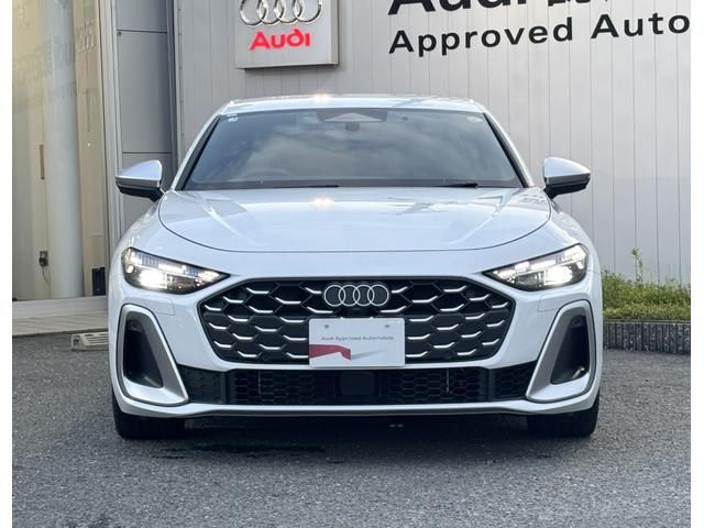 AUDI S5 Sedan
