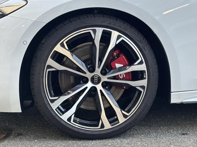 AUDI S5 Sedan