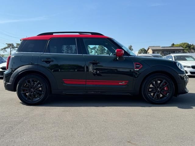 MINI CROSSOVER