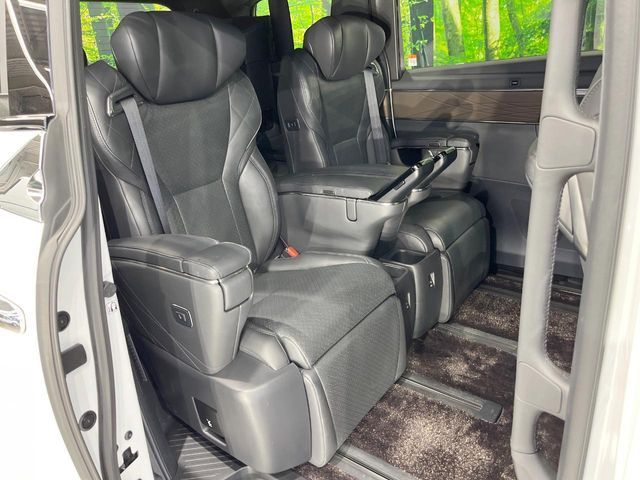 VELLFIRE HYBRID