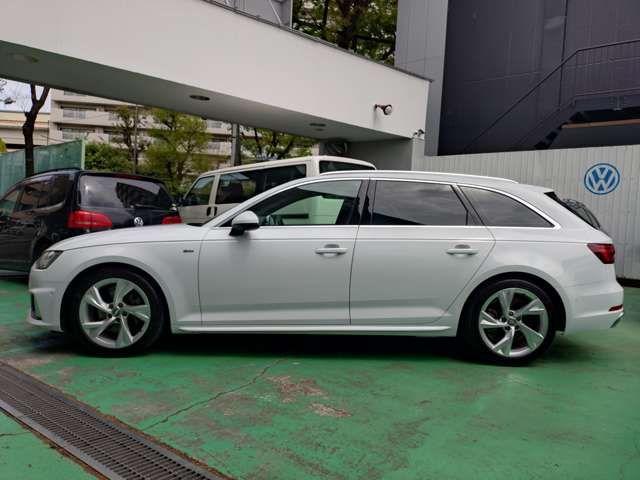 AUDI A4 AVANT