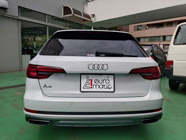 AUDI A4 AVANT