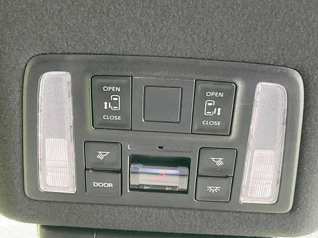 VOXY HYBRID