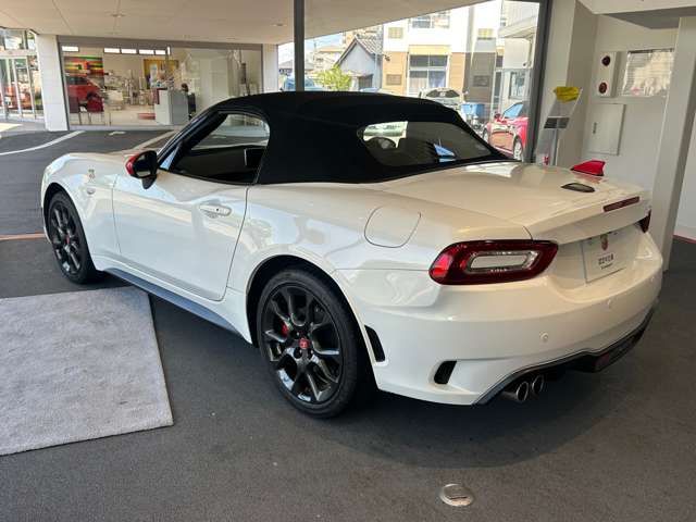 ABARTH 124 SPIDER