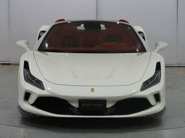 FERRARI F8 Spider