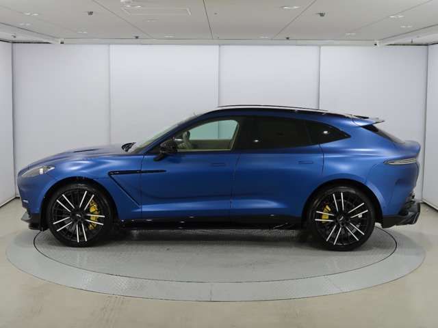 ASTON MARTIN SUV