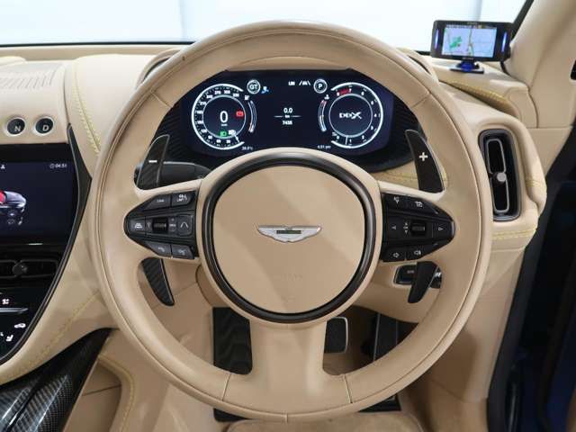 ASTON MARTIN SUV