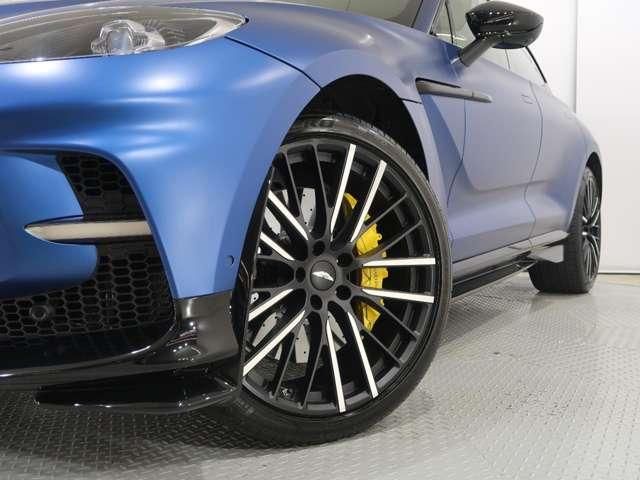 ASTON MARTIN SUV